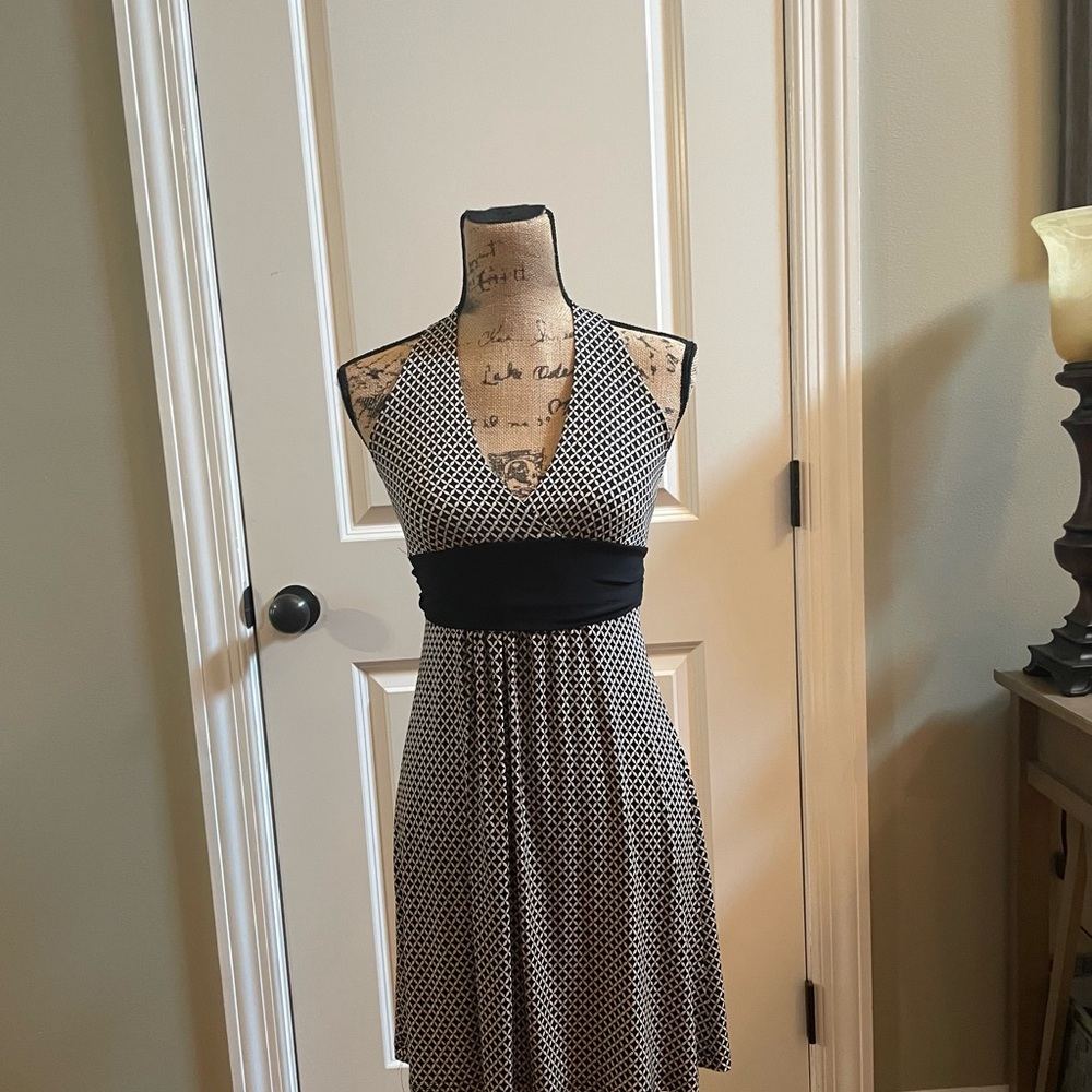 Stylish Black and White Backless Dress